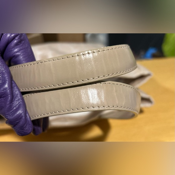 Chanel Tote in Beige. Authentic and pre-owned. Low price!!! - Picture 3 of 7